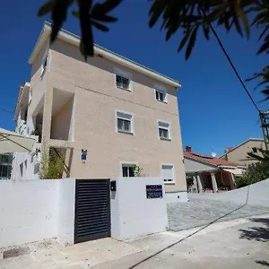 https://villa-anabella-zadar.hotelinzadar.com