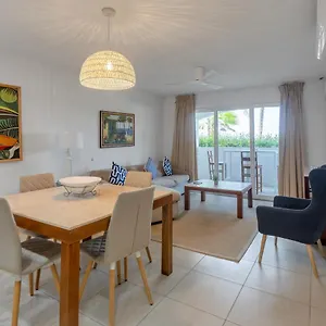  Apartment House - Spacious 1 Bedroom